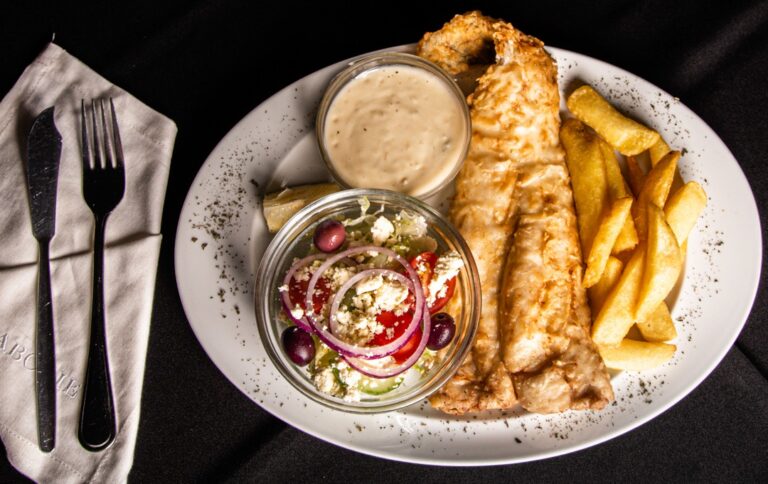 on the rocks steakhouse 1 768x484